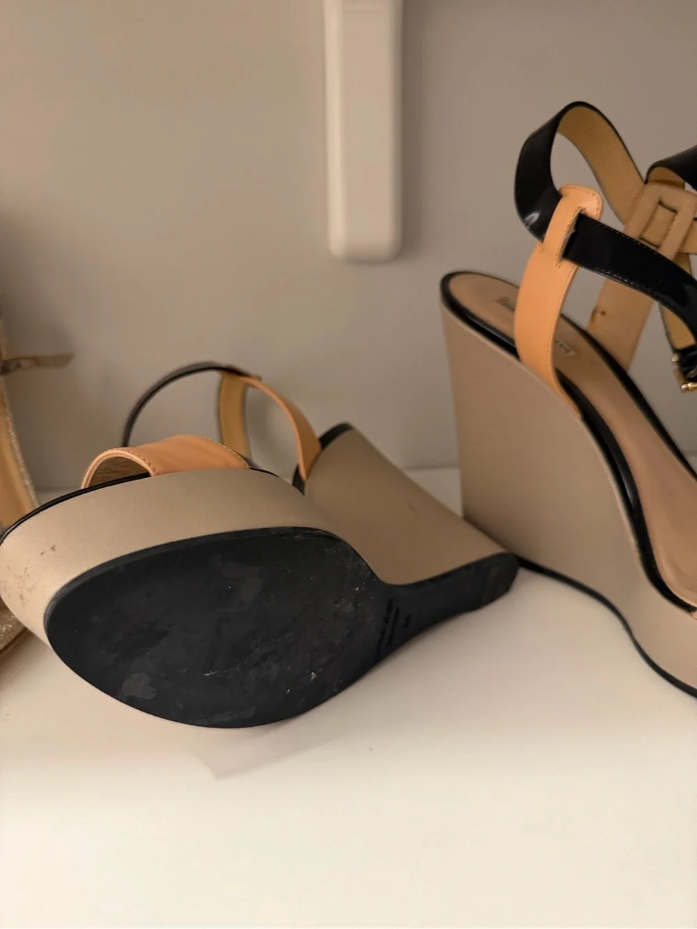 Emporio Armani Leather Platform Wedge Sandals – Women’s Size 7 – Beige/Black